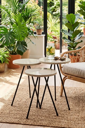 3-Piece Round Nesting Table Set Metal Legs - Cream 2