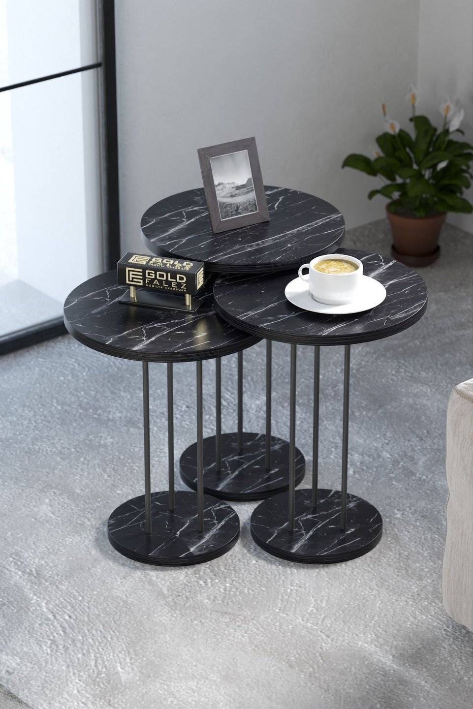 Juego de mesas con patas de metal negro 5