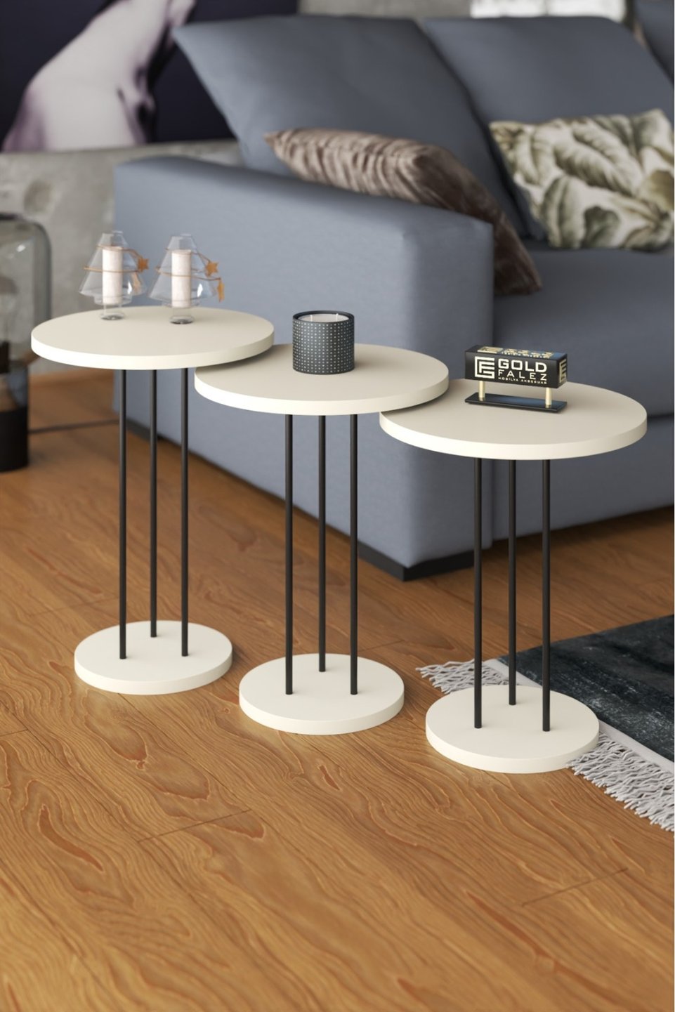 Set di tavolini a nido con gambe in metallo – Set da 3 · Crema