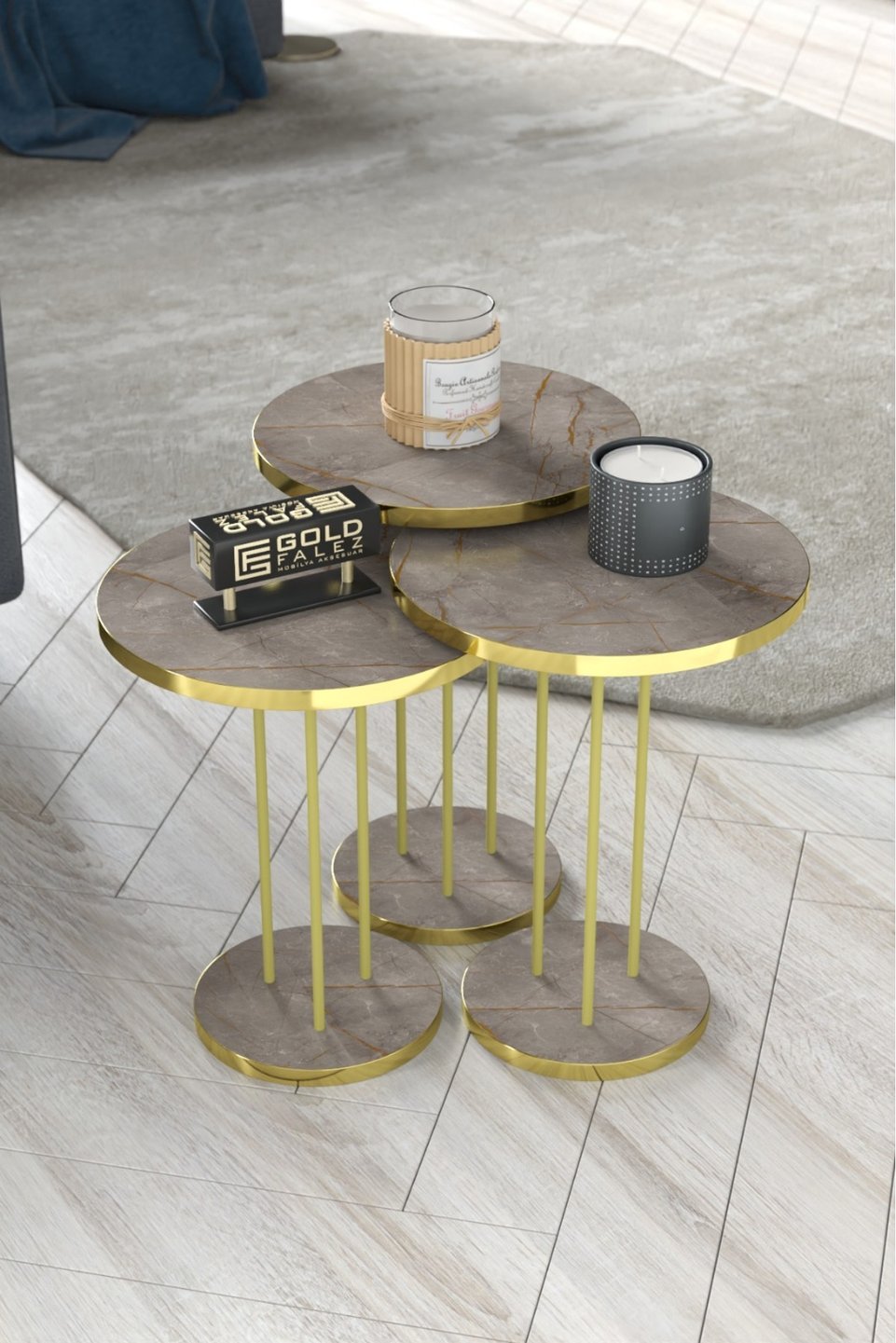 Tavolini a nido con gambe in metallo dorato – Set da 3 · Gordion noce