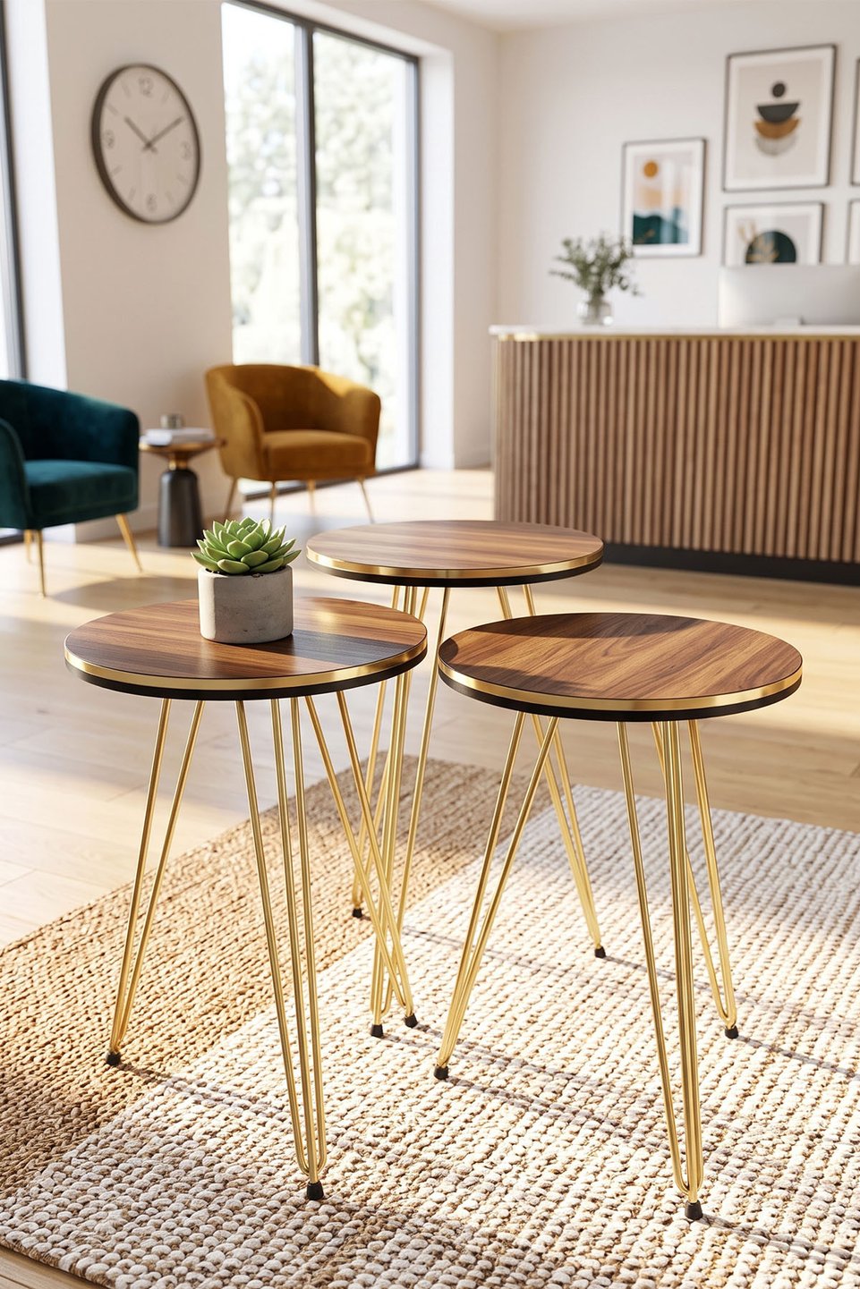 Mesas de encaixe com pés de arame dourado – Conjunto de 3 · Nogueira