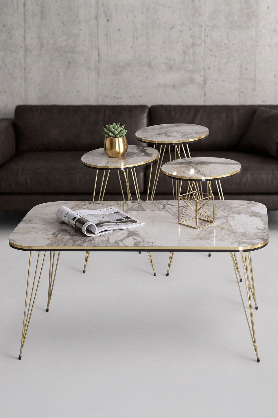 Set di tavolini con gambe a filo dorato 5
