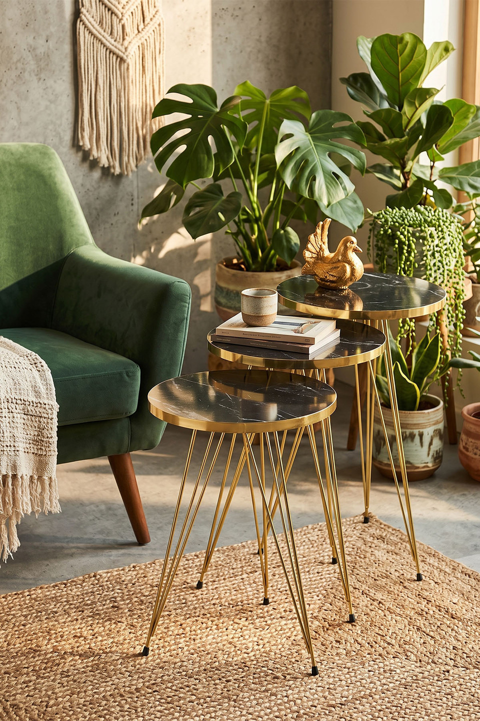 Nesttafels met gouden draadpoten 5