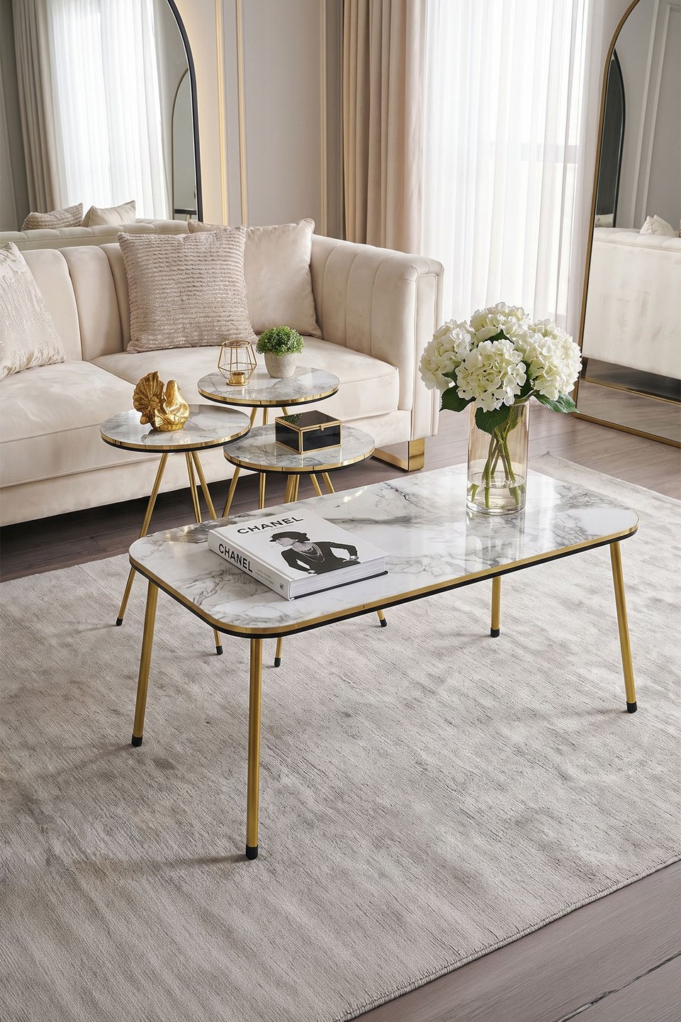 Conjunto de mesas com pés de metal dourado – Conjunto de 4 · Efes branco
